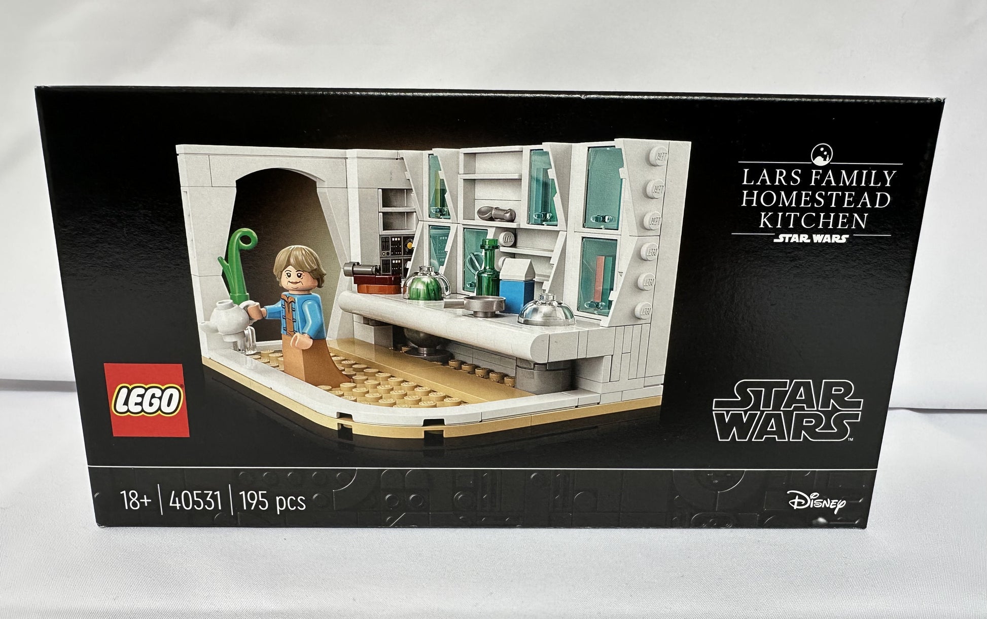 LEGO Star Wars Lars Family Homestead Playset packaging on a white background