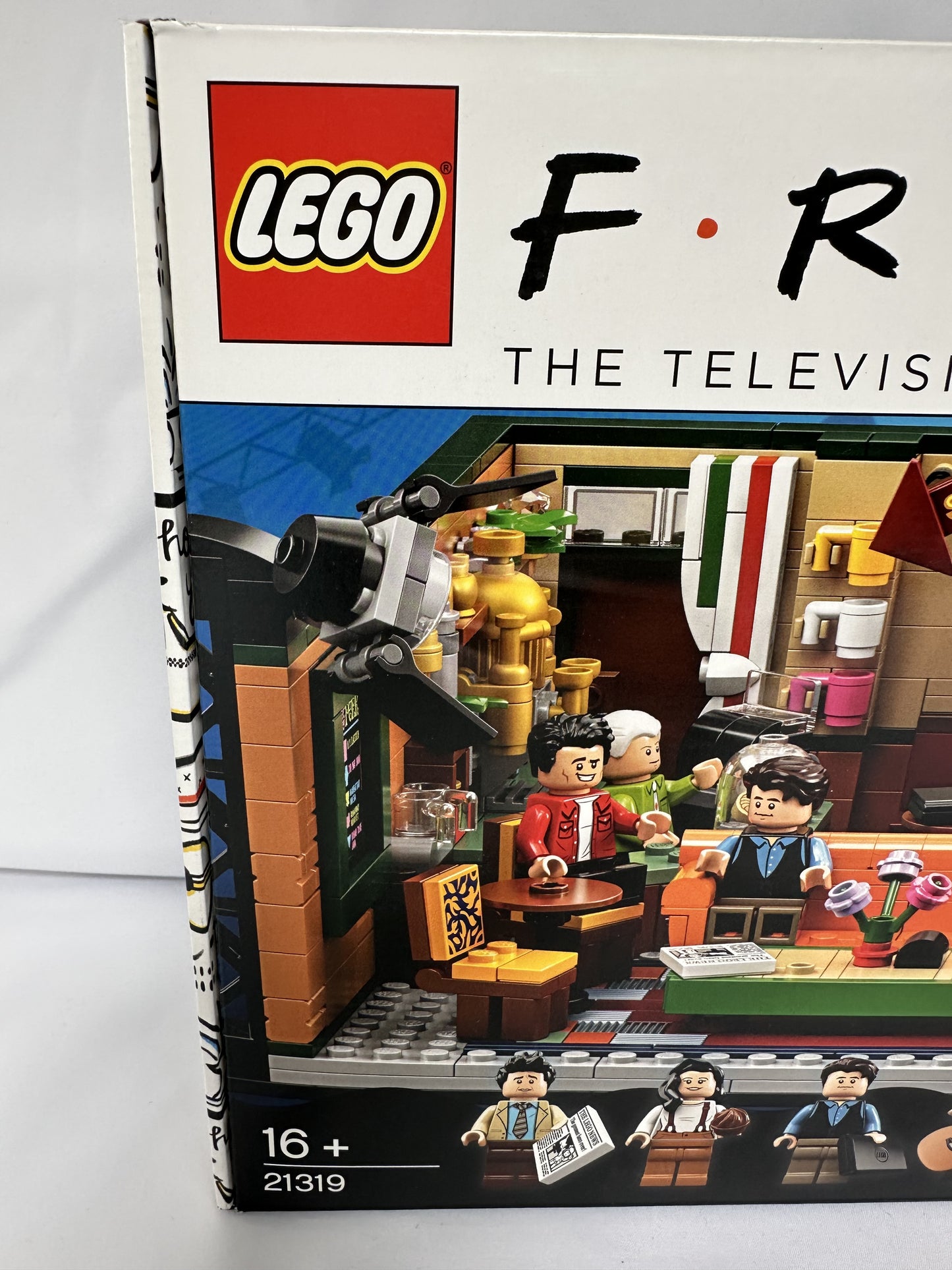 LEGO® Ideas: Central Perk – 21319 – source:set Grade S-8