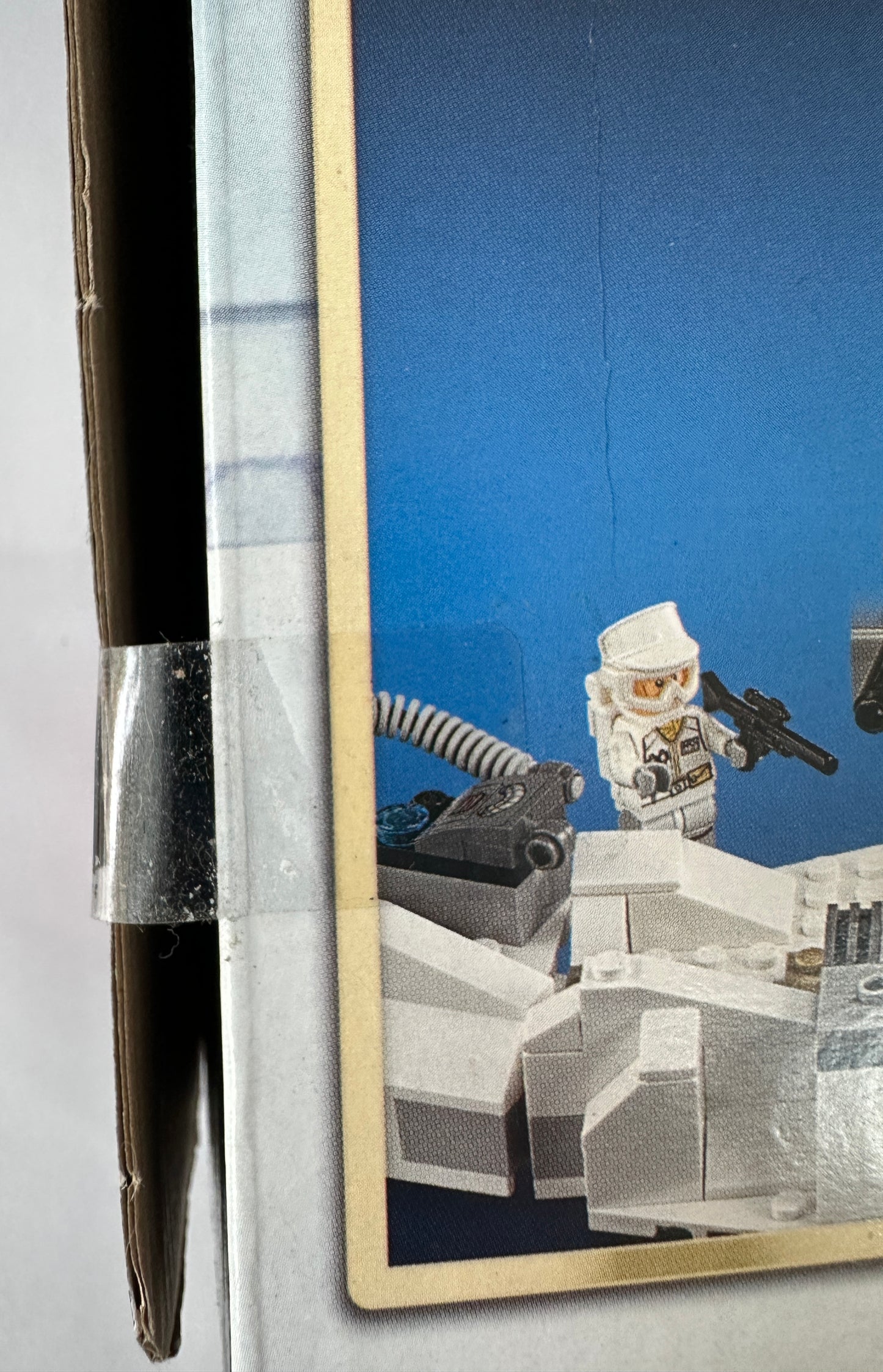LEGO® Star Wars: UCS Assault on Hoth – 75098 – source:set Grade S-8