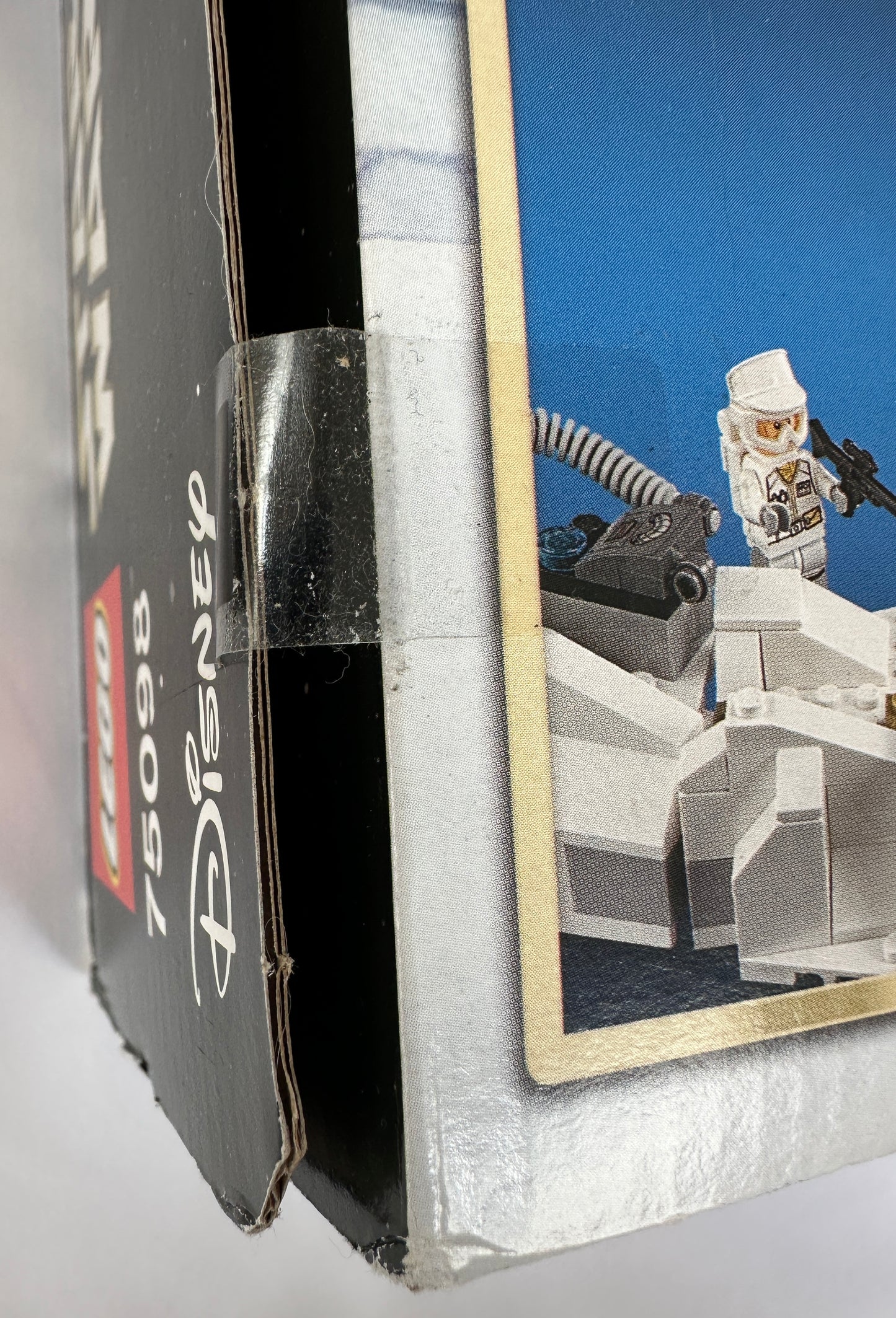 LEGO® Star Wars: UCS Assault on Hoth – 75098 – source:set Grade S-8