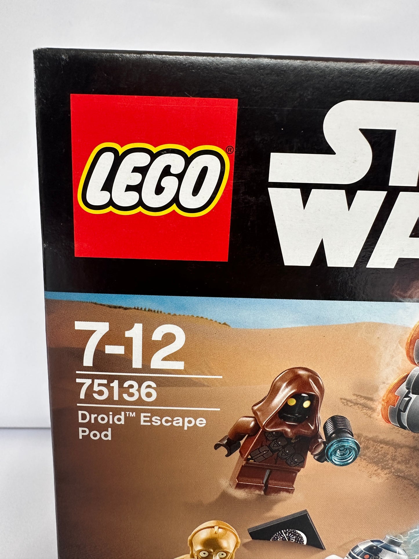 LEGO Star Wars droid escape pod packaging on a white background