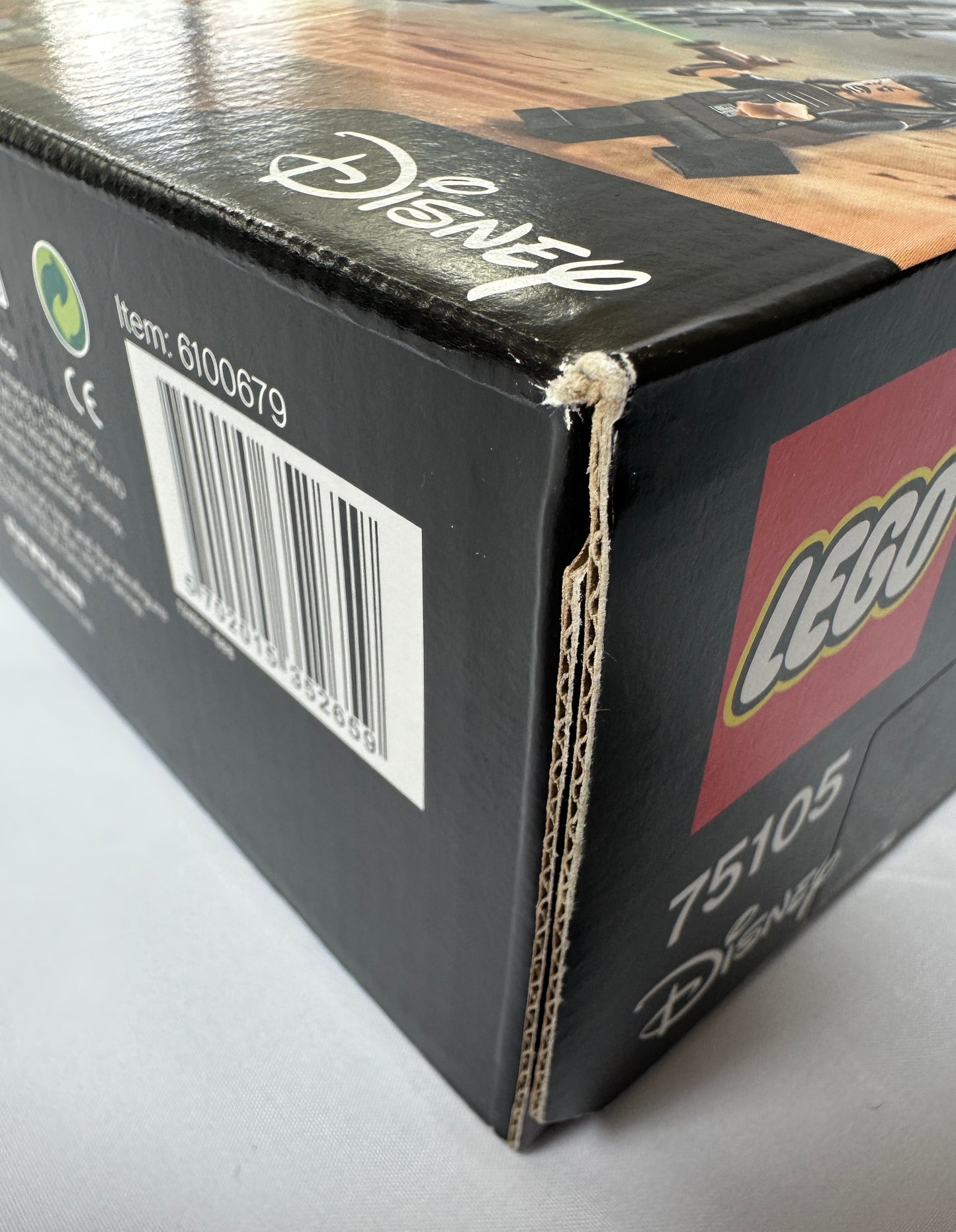 LEGO® Star Wars: Millennium Falcon – 75105 – source:set Grade S-7