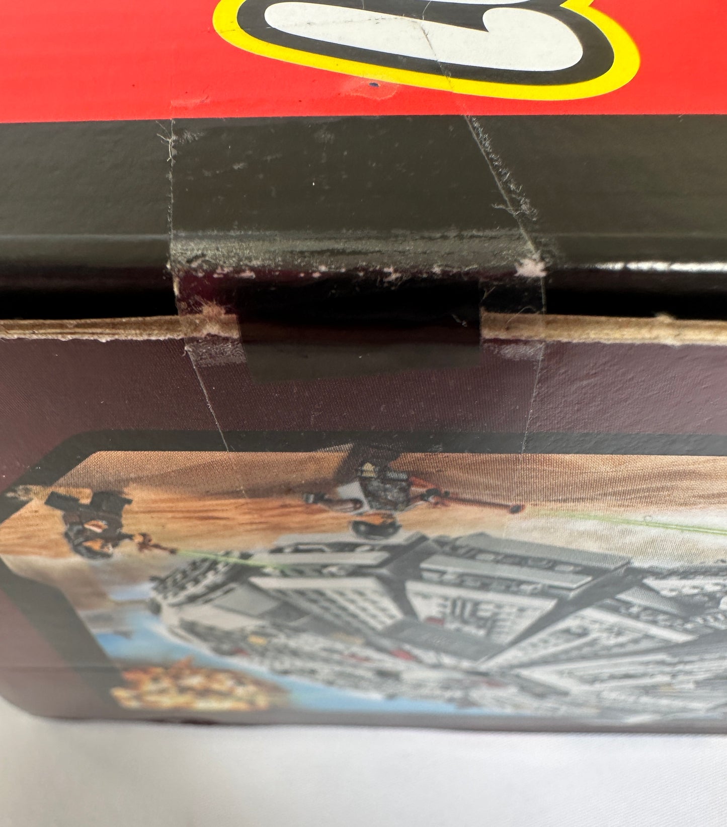 LEGO® Star Wars: Millennium Falcon – 75105 – source:set Grade S-7