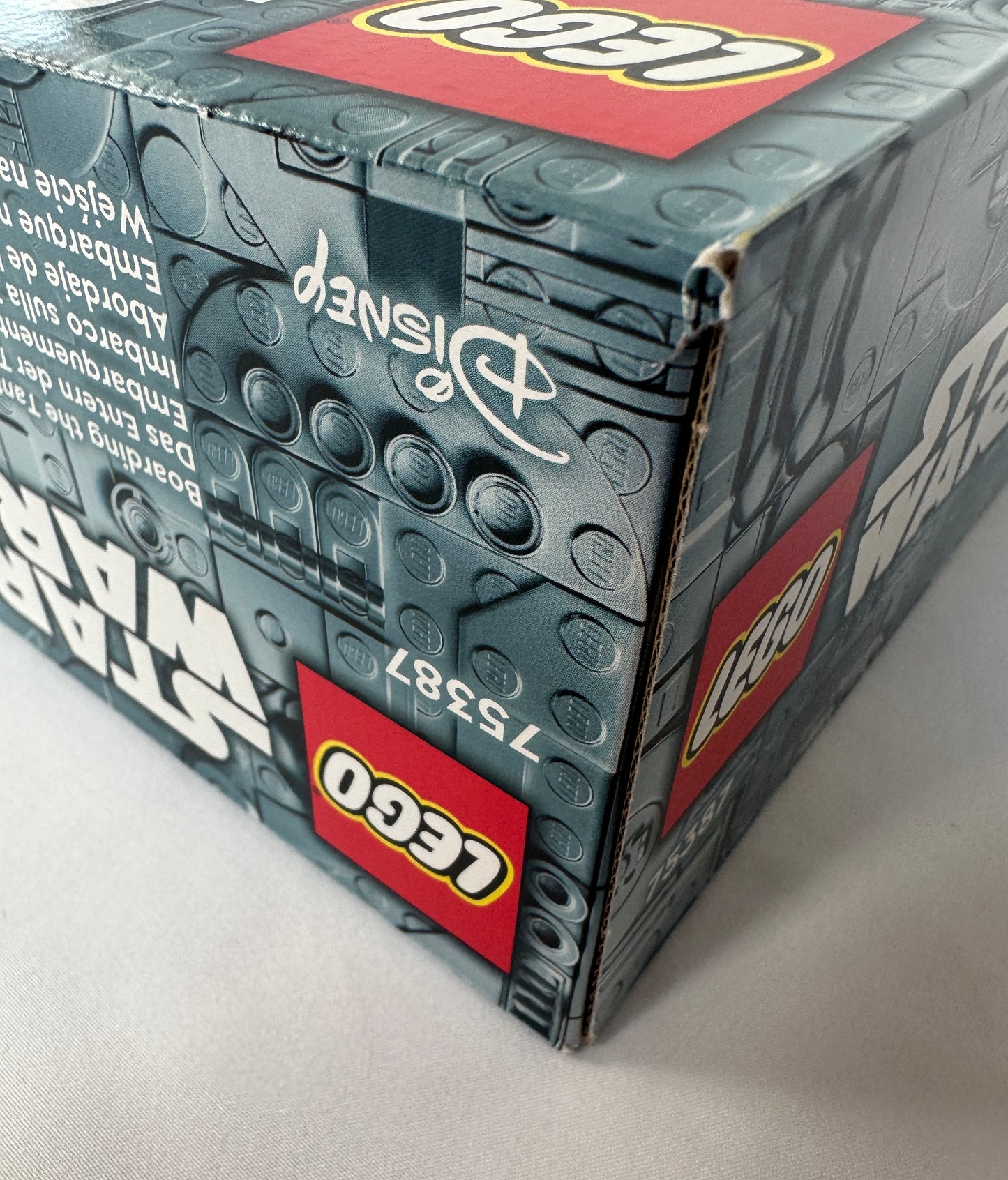 LEGO® Star Wars: Boarding the Tantive IV – 75387 – source:set Grade S-7