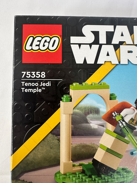 LEGO Star Wars Tenoo Jedi Temple set packaging on a white background