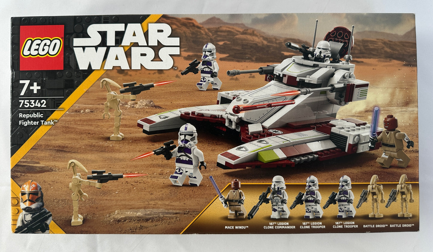 LEGO Star Wars Republic Fighter Tank set packaging with figures on a desert landscape background