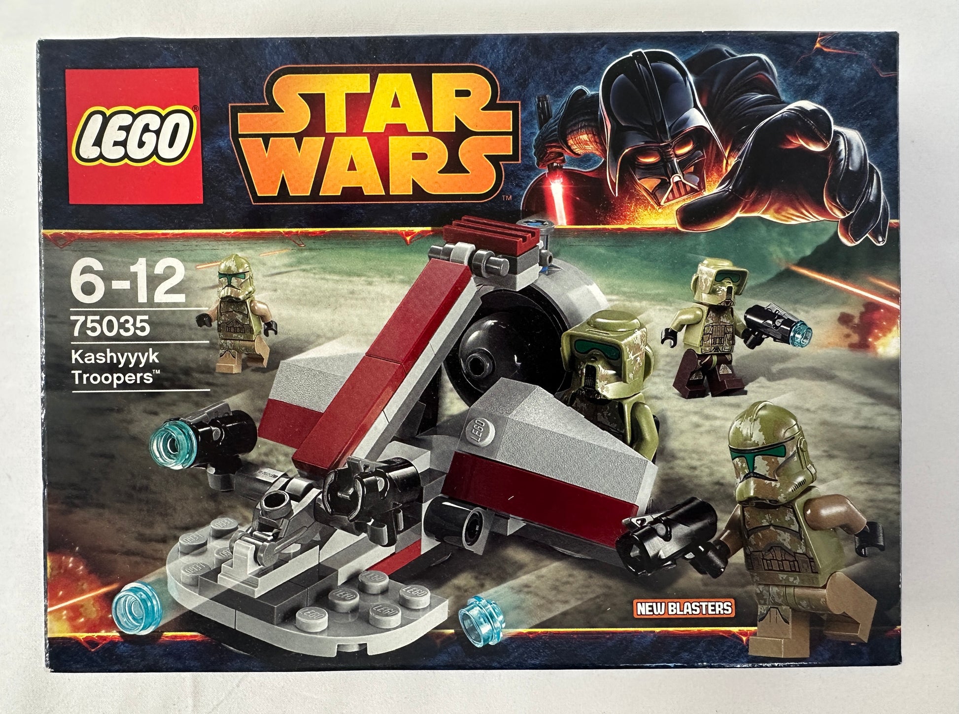 LEGO Star Wars Kashyyyk Troopers set packaging with characters and vehicle on a dark background.